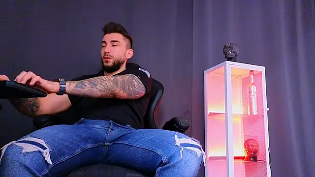 MightyAaron66 online show from March 2025 02:51:02 AM