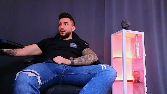 MightyAaron66 online show from March 2025 06:46:01 AM