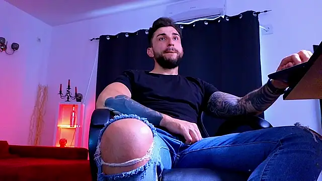 MightyAaron66 online show from June 2026 04:20:01 PM