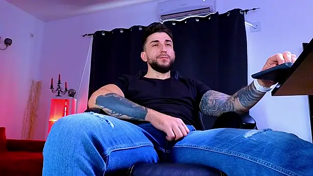 MightyAaron66 online show from July 2026 10:39:01 AM