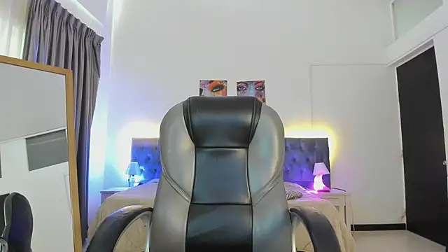 Tamy edwards online show from October 2025 07:58:01 PM