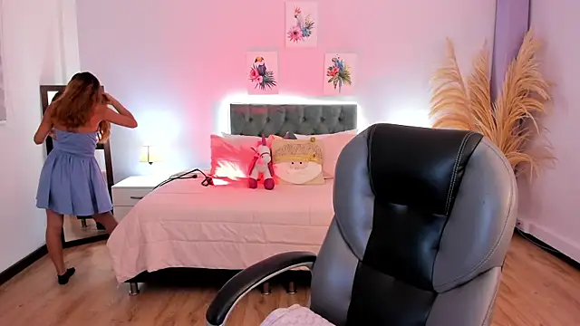 Tamy edwards online show from November 2025 07:57:01 PM