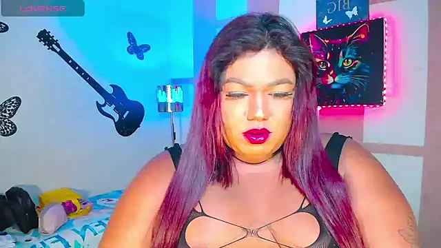 Snapshot of OpraxBellinda chatting on April 2026 01:40:01 AM OpraxBellinda online show from April 2026 01:40:01 AM