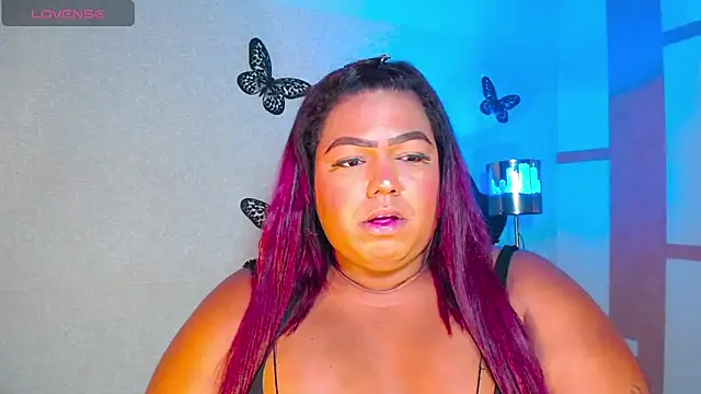 Snapshot of OpraxBellinda chatting on May 2026 02:20:02 AM OpraxBellinda online show from May 2026 02:20:02 AM