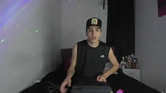 HeellBoy  online show from April 2026 05:58:01 AM