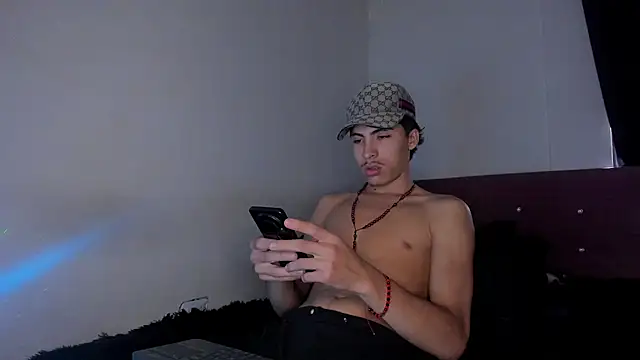 Snapshot of HeellBoy_ chatting on July 2026 04:33:01 PM HeellBoy online show from July 2026 04:33:01 PM