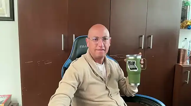 alanan881 online show from December 2024 06:23:02 PM