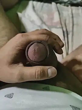Snapshot of santi283 chatting on June 2026 04:02:01 AM santi283 online show from June 2026 04:02:01 AM