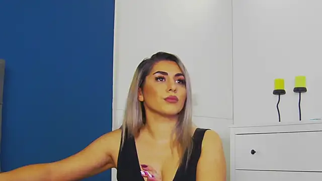 Snapshot of CelineMeyerr chatting on October 2025 05:18:02 AM CelineMeyerr online show from October 2025 05:18:02 AM