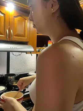 karla nill online show from November 2025 04:50:02 PM