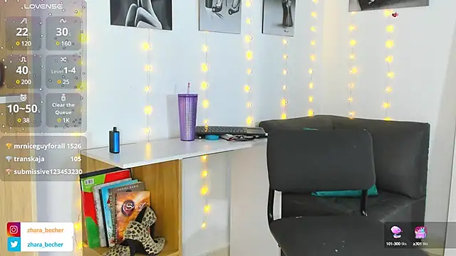 Snapshot of Zhara_becherovka chatting on January 2025 07:53:02 PM Zhara becherovka online show from January 2025 07:53:02 PM