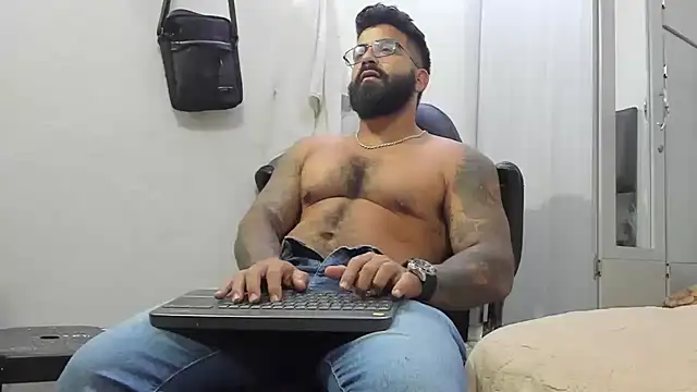 Lyon vach online show from January 2025 05:01:02 AM