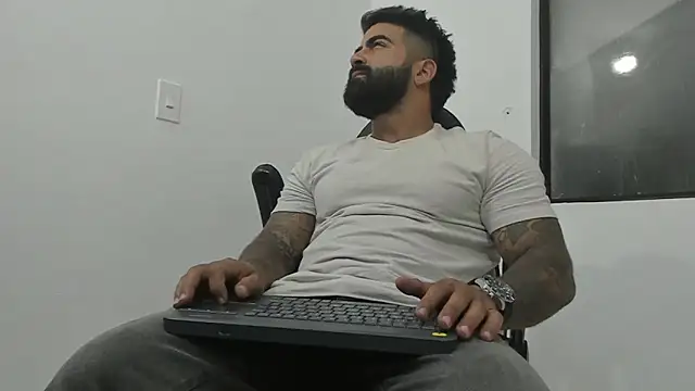 Lyon vach online show from February 2025 02:18:01 AM