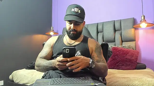 Lyon vach online show from September 2025 09:03:01 PM