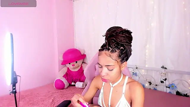 Abigail Wilson  online show from March 2025 07:53:01 PM