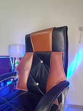 Black-Pearll online show from February 2025 05:45:01 PM