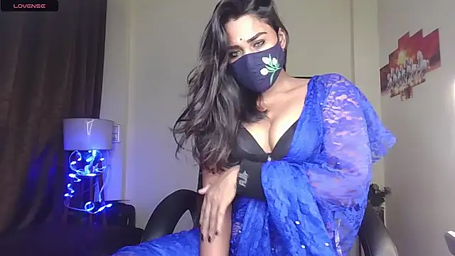 Snapshot of Black-Pearll chatting on February 2026 04:11:02 PM Black-Pearll online show from February 2026 04:11:02 PM