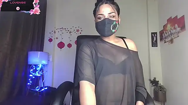 Snapshot of Black-Pearll chatting on February 2026 05:22:02 PM Black-Pearll online show from February 2026 05:22:02 PM