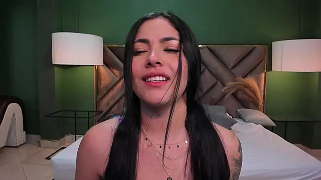 Mia Elowen online show from January 2025 11:25:01 PM