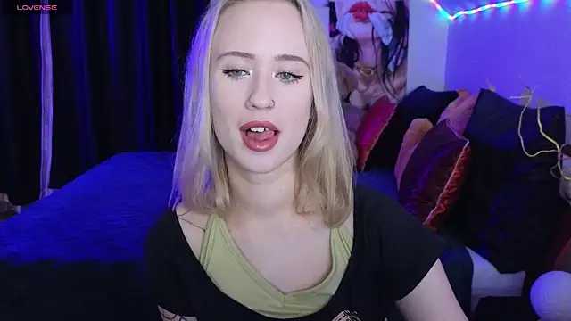 SashaBrooks online show from October 2025 06:08:01 PM