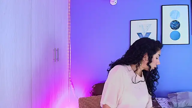 candyy bella online show from January 2025 09:19:02 PM