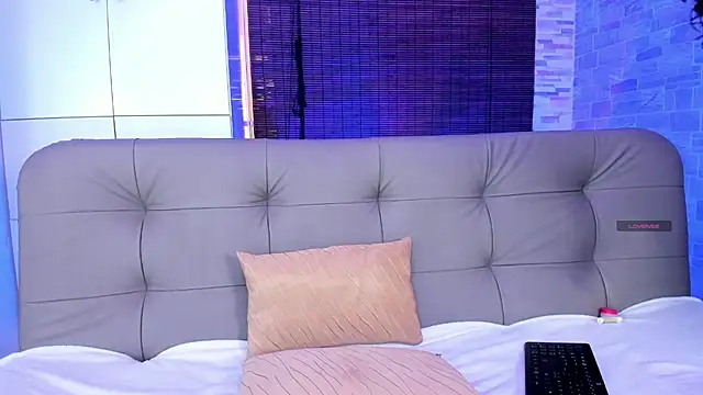 candyy bella online show from March 2025 03:48:01 PM