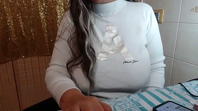 Foxlady2271 online show from January 2025 07:32:01 PM