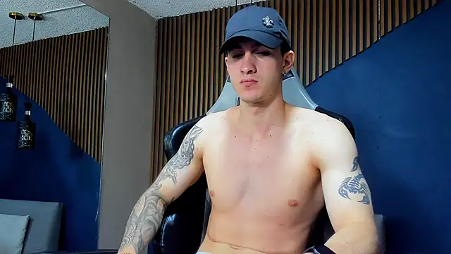 Snapshot of JacksonOlsenn chatting on January 2025 12:33:01 PM JacksonOlsenn online show from January 2025 12:33:01 PM