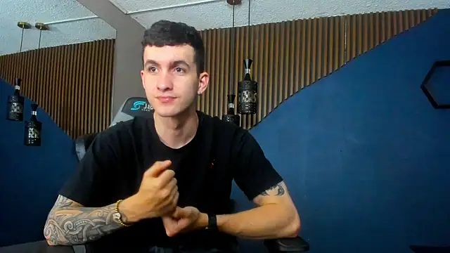 Snapshot of JacksonOlsenn chatting on January 2025 06:20:02 PM JacksonOlsenn online show from January 2025 06:20:02 PM