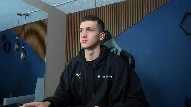 Snapshot of JacksonOlsenn chatting on February 2025 12:11:02 PM JacksonOlsenn online show from February 2025 12:11:02 PM