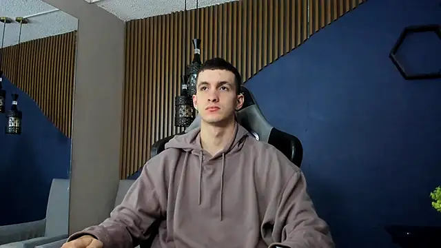 Snapshot of JacksonOlsenn chatting on February 2025 12:06:02 PM JacksonOlsenn online show from February 2025 12:06:02 PM