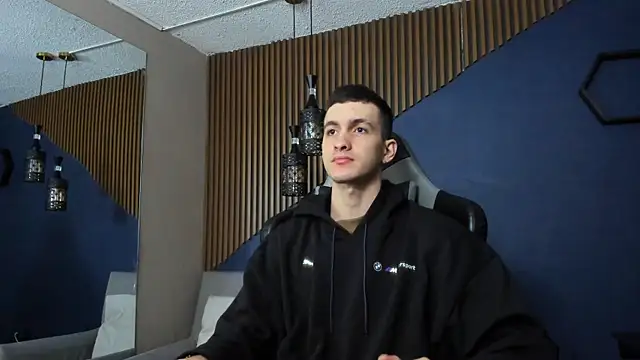 Snapshot of JacksonOlsenn chatting on February 2025 12:16:01 PM JacksonOlsenn online show from February 2025 12:16:01 PM