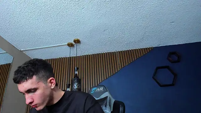 Snapshot of JacksonOlsenn chatting on February 2025 06:24:01 PM JacksonOlsenn online show from February 2025 06:24:01 PM