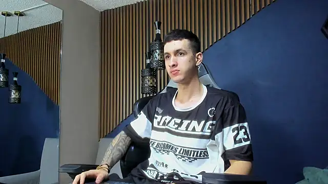 Snapshot of JacksonOlsenn chatting on February 2025 12:08:02 PM JacksonOlsenn online show from February 2025 12:08:02 PM