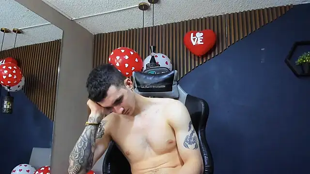 Snapshot of JacksonOlsenn chatting on February 2025 03:05:01 PM JacksonOlsenn online show from February 2025 03:05:01 PM