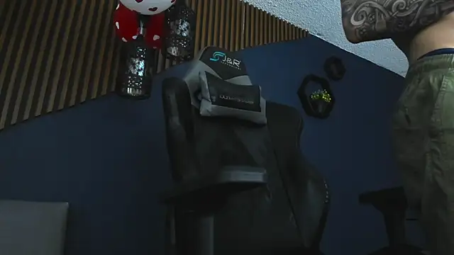 Snapshot of JacksonOlsenn chatting on February 2025 06:15:02 PM JacksonOlsenn online show from February 2025 06:15:02 PM