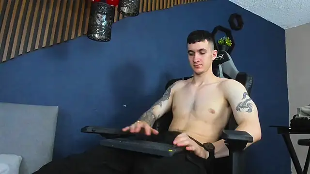 Snapshot of JacksonOlsenn chatting on February 2025 03:03:02 PM JacksonOlsenn online show from February 2025 03:03:02 PM