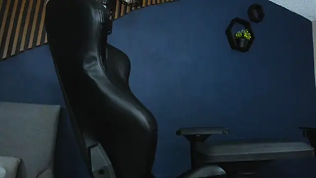 Snapshot of JacksonOlsenn chatting on February 2025 07:49:02 PM JacksonOlsenn online show from February 2025 07:49:02 PM