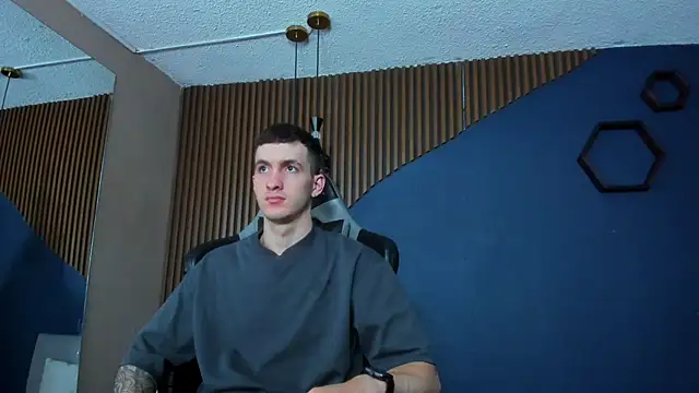 Snapshot of JacksonOlsenn chatting on February 2025 06:09:02 PM JacksonOlsenn online show from February 2025 06:09:02 PM