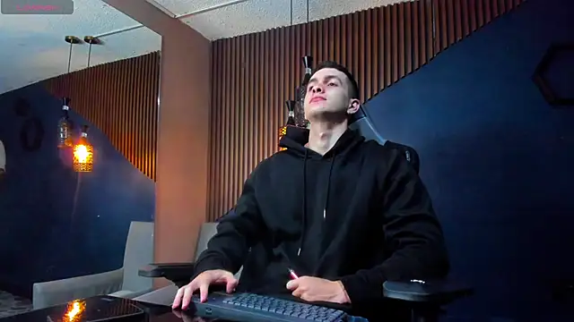 Snapshot of JacksonOlsenn chatting on March 2025 11:50:01 AM JacksonOlsenn online show from March 2025 11:50:01 AM