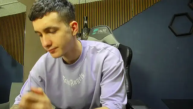 Snapshot of JacksonOlsenn chatting on March 2025 01:38:02 PM JacksonOlsenn online show from March 2025 01:38:02 PM