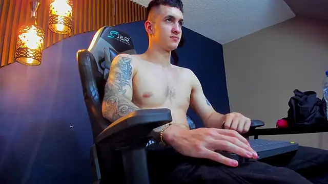 Snapshot of JacksonOlsenn chatting on March 2025 06:12:02 PM JacksonOlsenn online show from March 2025 06:12:02 PM