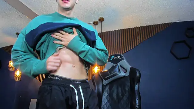 Snapshot of JacksonOlsenn chatting on March 2025 12:17:01 PM JacksonOlsenn online show from March 2025 12:17:01 PM