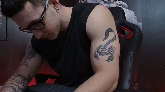 Snapshot of JacksonOlsenn chatting on October 2025 08:51:02 PM JacksonOlsenn online show from October 2025 08:51:02 PM