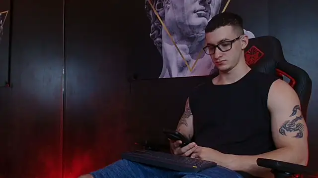 Snapshot of JacksonOlsenn chatting on October 2025 08:55:02 PM JacksonOlsenn online show from October 2025 08:55:02 PM