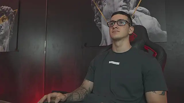 Snapshot of JacksonOlsenn chatting on November 2025 08:41:01 PM JacksonOlsenn online show from November 2025 08:41:01 PM