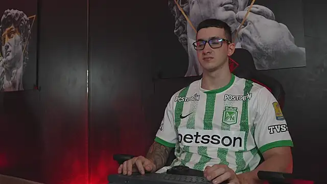 Snapshot of JacksonOlsenn chatting on November 2025 09:04:02 PM JacksonOlsenn online show from November 2025 09:04:02 PM