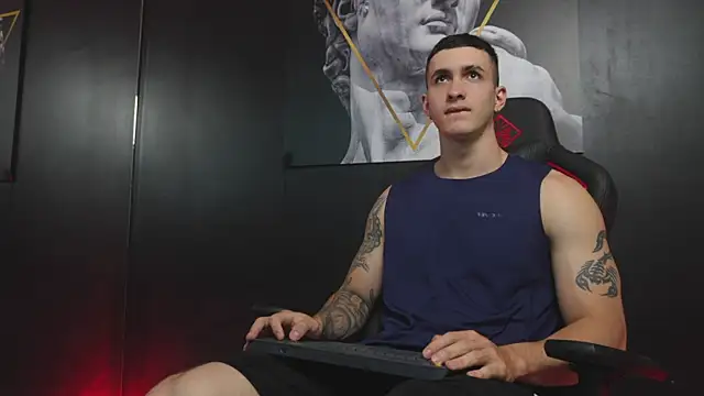 Snapshot of JacksonOlsenn chatting on November 2025 08:30:01 PM JacksonOlsenn online show from November 2025 08:30:01 PM