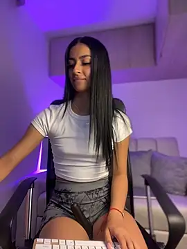 maddy bronw  online show from January 2025 01:36:02 AM