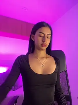 maddy bronw  online show from January 2025 06:37:02 PM